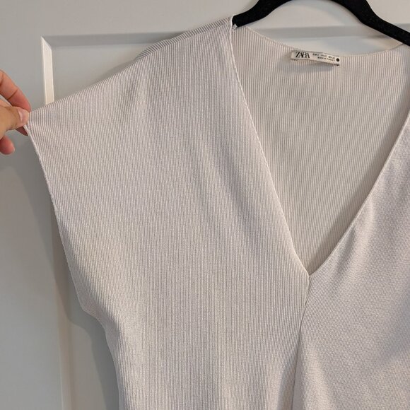 White Zara Short Sleeve Ribbed Tee/Blouse - Picture 2 of 5